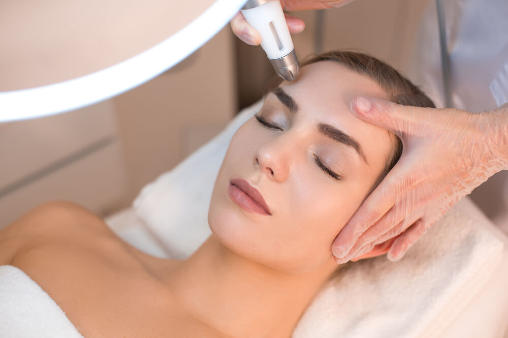 Laser Genesis - DermaLux Iasi